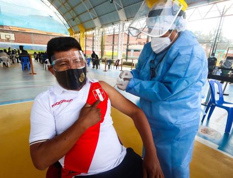 Exitosa jornada: Vacunatón en Cusco atendió a más de 47,300 personas mayores de 40 años