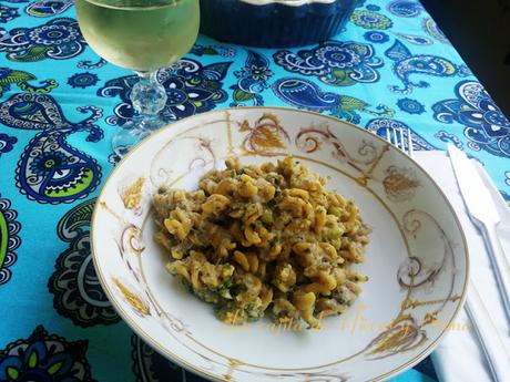 Pasta con mantequilla de sardinas y alcaparras