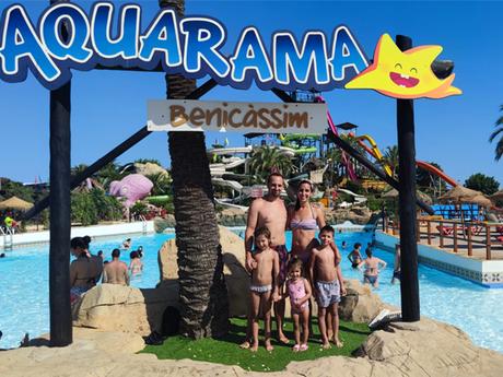 Pasamos el día en el parque acuático Aquarama Benicassim con niños.