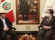 Presidente electo Pedro Castillo reúne contralor