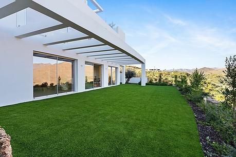 delikatissen villa lujo costa del sol terrace with jacuzzi and amazing views nueva construcción malaga newly built villa costa del sol modern interiors luxurious home house with social areas house with private pool electric car station contemporary interiors bedroom with ensuite bathroom delikatissen villa lujo costa del sol terrace with jacuzzi and amazing views nueva construcción malaga newly built villa costa del sol modern interiors luxurious home house with social areas house with private pool electric car station contemporary interiors bedroom with ensuite bathroom