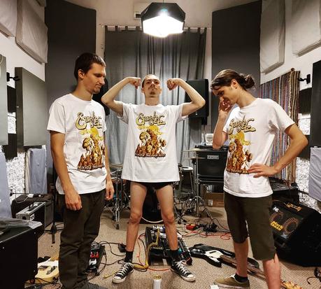 Gunshee - Friends Through Here (2021)