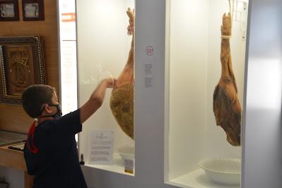 Museo del jamón en Trevélez. La Alpujarra con niños.