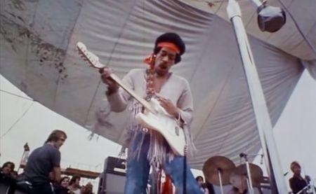 HENDRIX Y AQUELLA ICÓNICA INTERPRETACIÓN DEL HIMNO DE EEUU EN WOODSTOCK HENDRIX Y AQUELLA ICÓNICA INTERPRETACIÓN DEL HIMNO DE EEUU EN WOODSTOCK