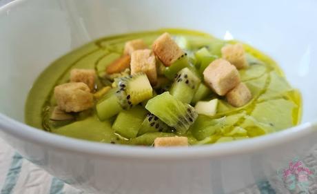 GAZPACHO DE AGUACATE Y KIWIS