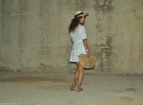 WHITE DRESS WHITE DRESS