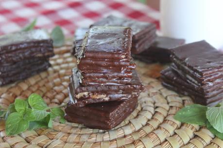 BOCADITOS DE AVELLANAS Y CHOCOLATE. Sin lácteos, sin azúcar y sin gluten BOCADITOS DE AVELLANAS Y CHOCOLATE. Sin lácteos, sin azúcar y sin gluten