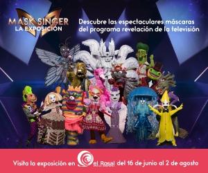 Enol García  y Aaron San Juan reciben una placa conmemorativa por sus éxitos deportivos