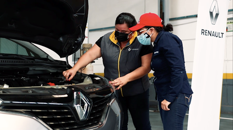 MECÁNICA BÁSICA Y DEFENSA PERSONAL PARA CLIENTAS RENAULT