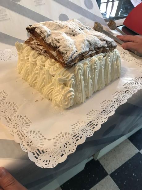 La confitería Ferrero cambia de cara tras siglo y medio endulzando los hogares del Bierzo Alto 13