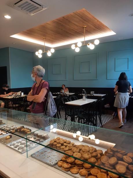 La confitería Ferrero cambia de cara tras siglo y medio endulzando los hogares del Bierzo Alto 1