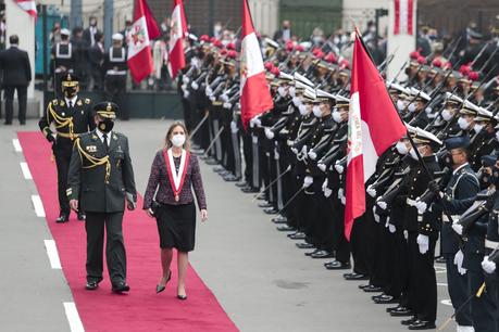 Presidenta del Congreso: entrega de banda presidencial respetó el protocolo