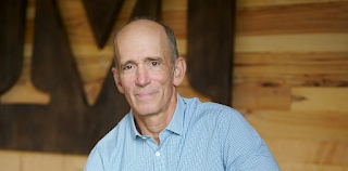 Joseph Mercola Un médico es el más influyente difusor de fake news sobre el coronavirus