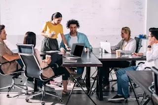 LA IMPORTANCIA DEL TRABAJO PARA LA PERSONA. CONSEJOS PRÁCTICOS LA IMPORTANCIA DEL TRABAJO PARA LA PERSONA. CONSEJOS PRÁCTICOS
