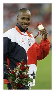 Medallista de Oro Olímpico Irving Saladino Aranda Medallista de Oro Olímpico Irving Saladino Aranda