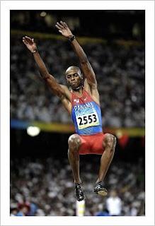 Medallista de Oro Olímpico Irving Saladino Aranda Medallista de Oro Olímpico Irving Saladino Aranda