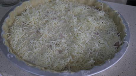 Quiche Lorraine de Bacón con Thermomix ® Echamos encima un poco de queso rallado