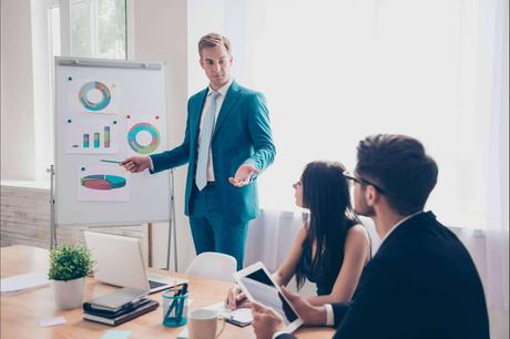 ¿Debe un Interim Manager ser un especialista del sector que le contrata? ¿Debe un Interim Manager ser un especialista del sector que le contrata?