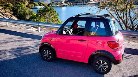La empresa argentina Coradir comercializará su miniauto eléctrico homologado a fines de agosto. También lanzará una versión pick up. La empresa argentina Coradir comercializará su miniauto eléctrico homologado a fines de agosto. También lanzará una versión pick up.