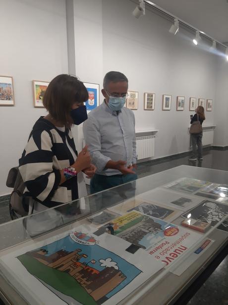 La cartelería del Castillo de los Templarios sirve como inspiración para una nueva exposición en La Biblioteca de Ponferrada 5