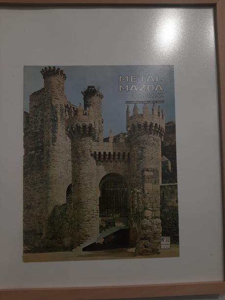 La cartelería del Castillo de los Templarios sirve como inspiración para una nueva exposición en La Biblioteca de Ponferrada 10