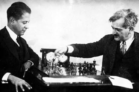 Lasker, Capablanca y Alekhine o ganar en tiempos revueltos (121)