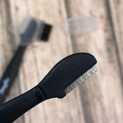 eyebrow-razor eyebrow-razor