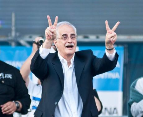 Montonero, diplomático y sociólogo, el pasado del nuevo titular de Defensa