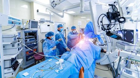 La moda de la vacuna y la del que cree que todo es líquido milagroso..