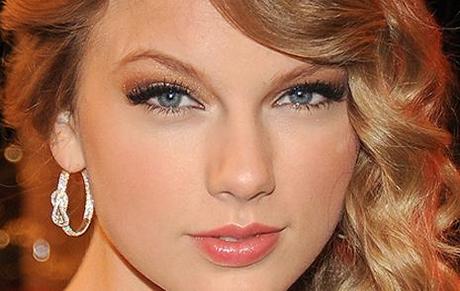 Cómo delinear unos ojos con párpados caidos Cómo delinear unos ojos con párpados caidos