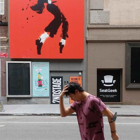 Crónica de un condón en un bar gay.