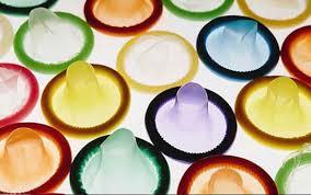 Crónica de un condón en un bar gay.