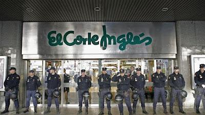 Miles de personas llaman al boicot a El Corte Inglés por haber financiado a Vox.