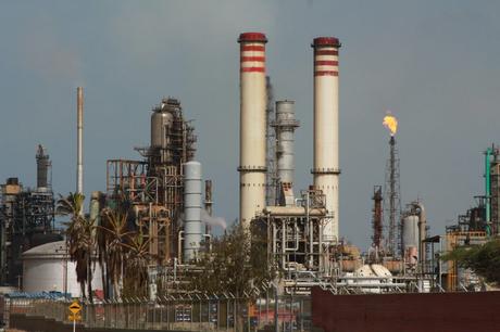 PDVSA reactiva la planta catalítica de la refinería de Amuay