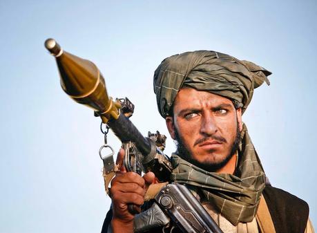 Entre “talibanes” y los “mercachifles que nos tienen secuestrados”, ahí está la respuesta