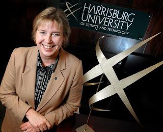 Harrisburg University apuesta por impulsar el interés de las mujeres ecuatorianas en la ciencia y tecnología