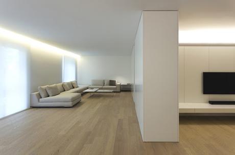 Casa Remodelada en Estilo Minimalista en Valencia