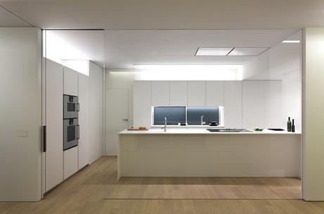 Casa Remodelada en Estilo Minimalista en Valencia