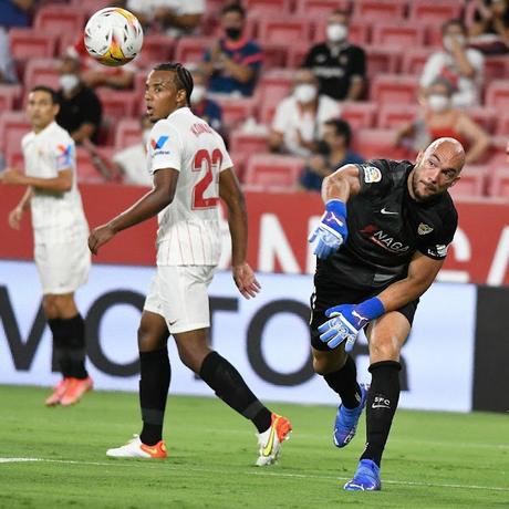 Crónica Sevilla FC 3 - Rayo Vallecano 0