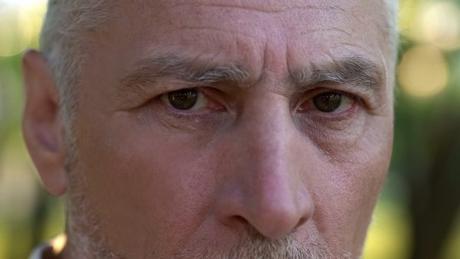 “Espero que esto no afecte al precio del diésel”, único apunte de este señor sobre la crisis en Afganistán