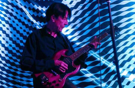 Decibel: Dossier 1977-2017, Compendio de Vida Decibel: Dossier 1977-2017, Compendio de Vida