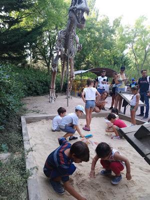 Dónde ver dinosaurios en España con niños
