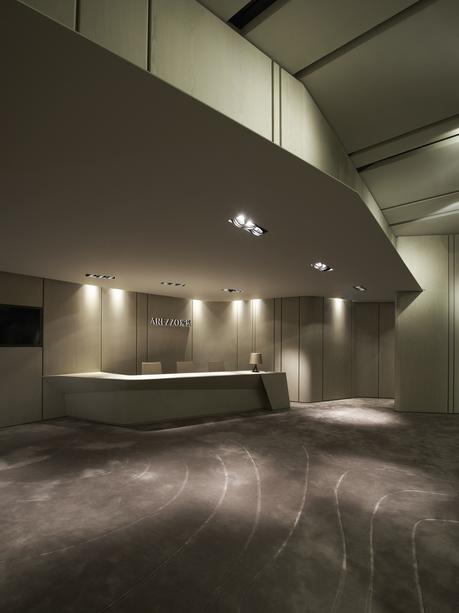 El universo exponencial de One Plus Partnership 7B