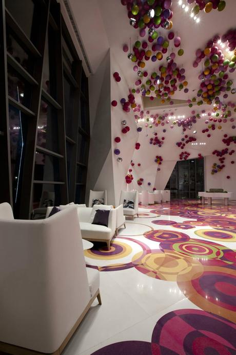 El universo exponencial de One Plus Partnership 887024_126244154212757_2113805872_o