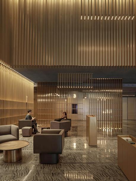 El universo exponencial de One Plus Partnership 08L-07