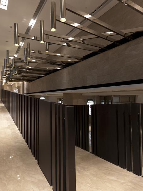 El universo exponencial de One Plus Partnership 06B