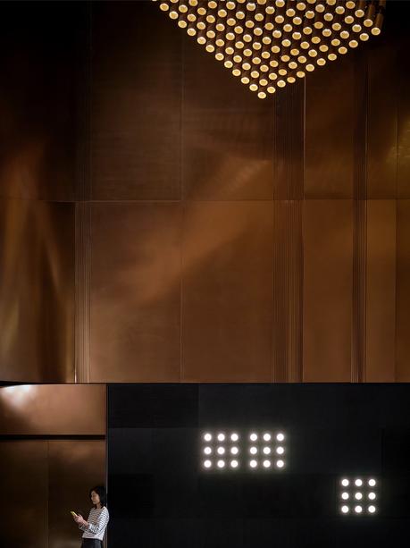 El universo exponencial de One Plus Partnership 3B-03-1