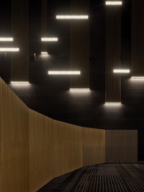 El universo exponencial de One Plus Partnership 07L-06-1