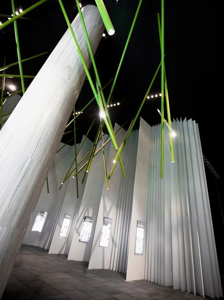 El universo exponencial de One Plus Partnership PAGE-004A-10