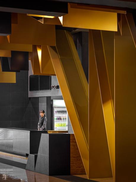 El universo exponencial de One Plus Partnership 3A-3